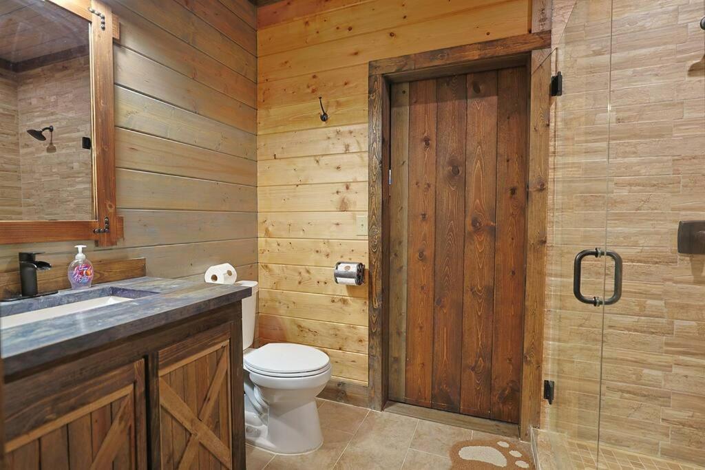 Rustic Modern Cabin With Hot Tub Near Rafting And Great Smokey Mountains Bryson City Exterior foto